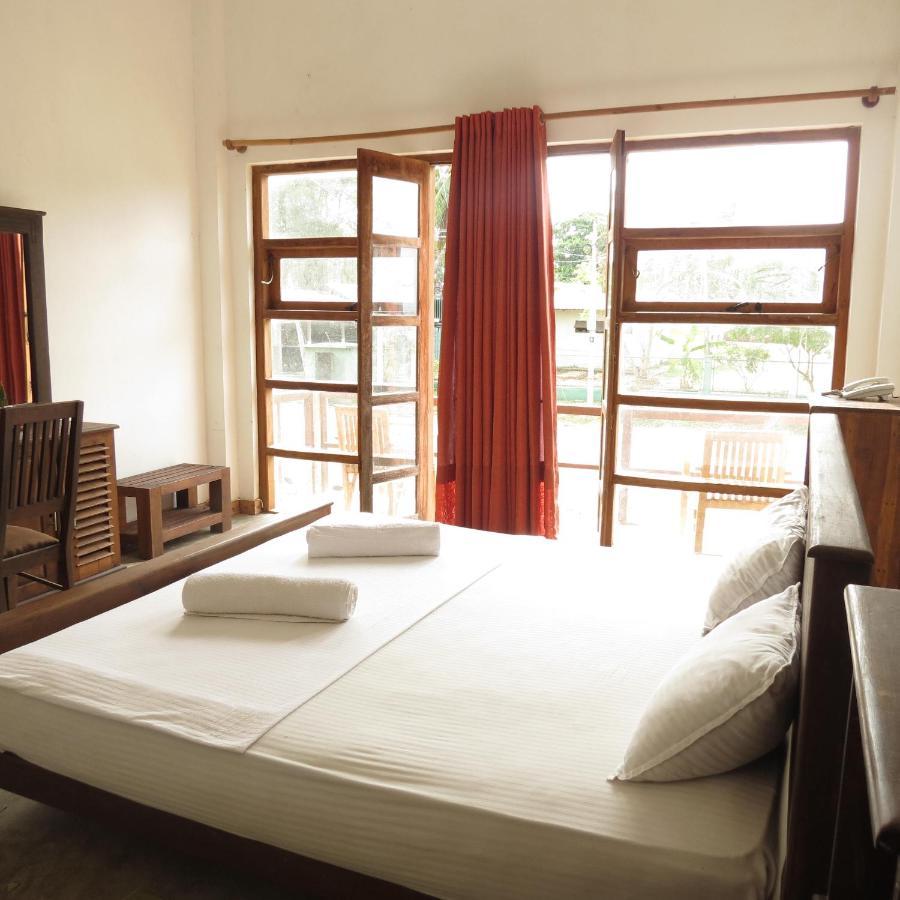 Rise & Set Arugam Bay Hotel Exterior photo