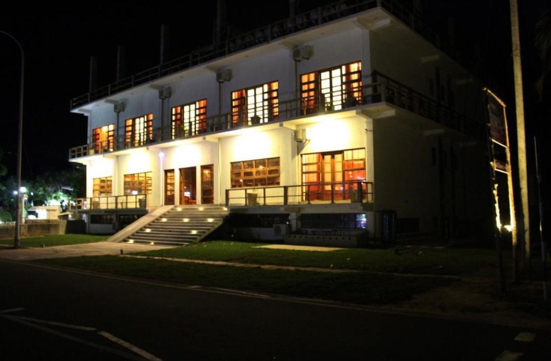 Rise & Set Arugam Bay Hotel Exterior photo