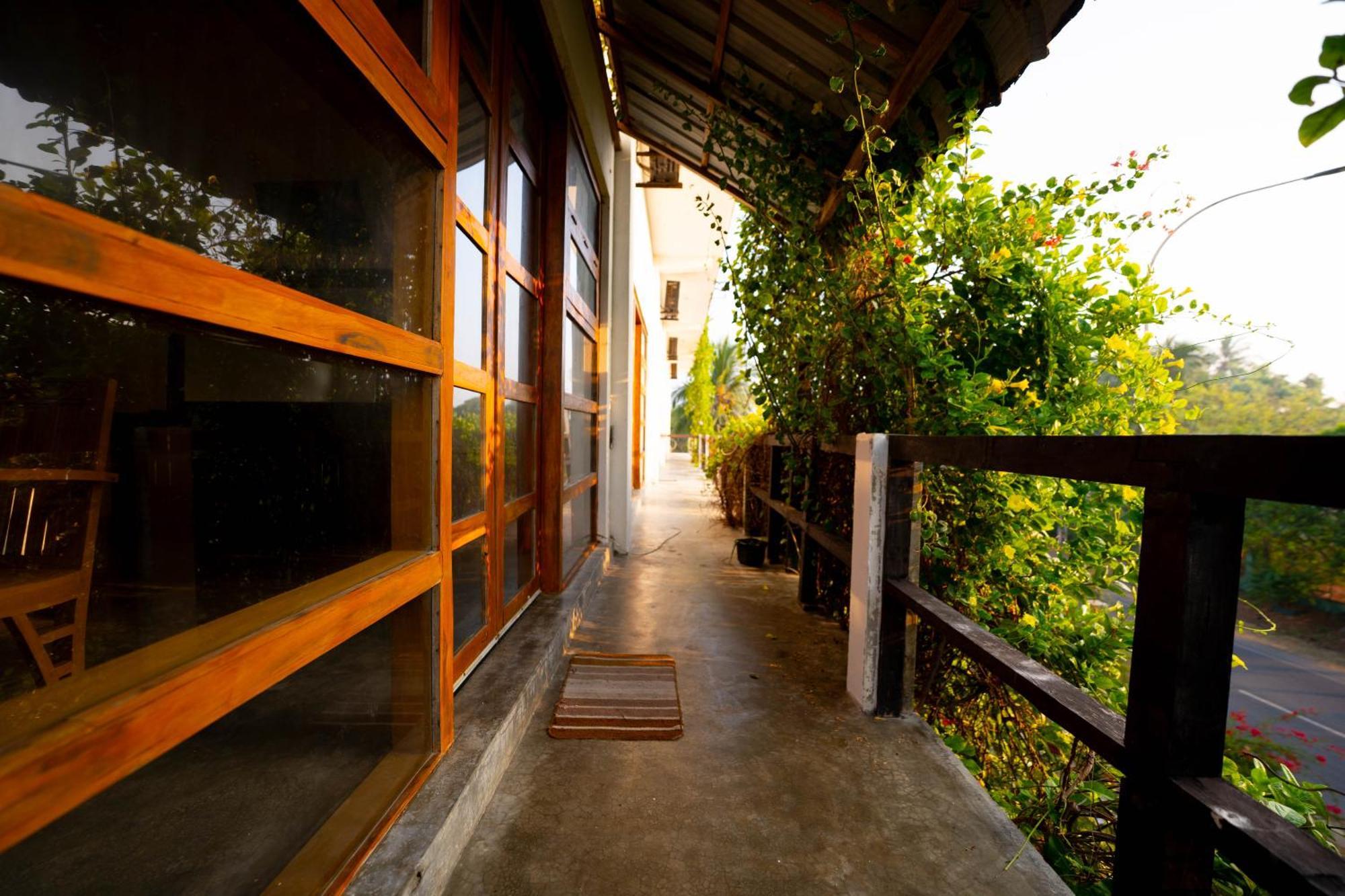 Rise & Set Arugam Bay Hotel Exterior photo