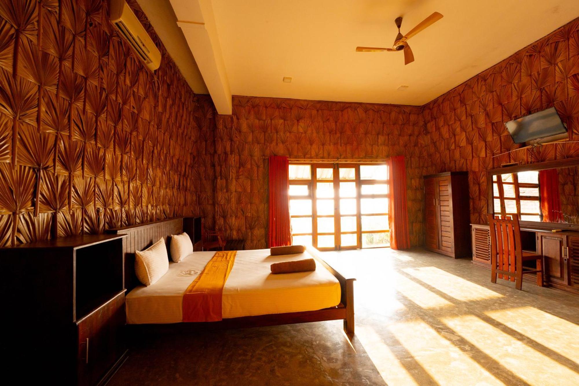 Rise & Set Arugam Bay Hotel Exterior photo
